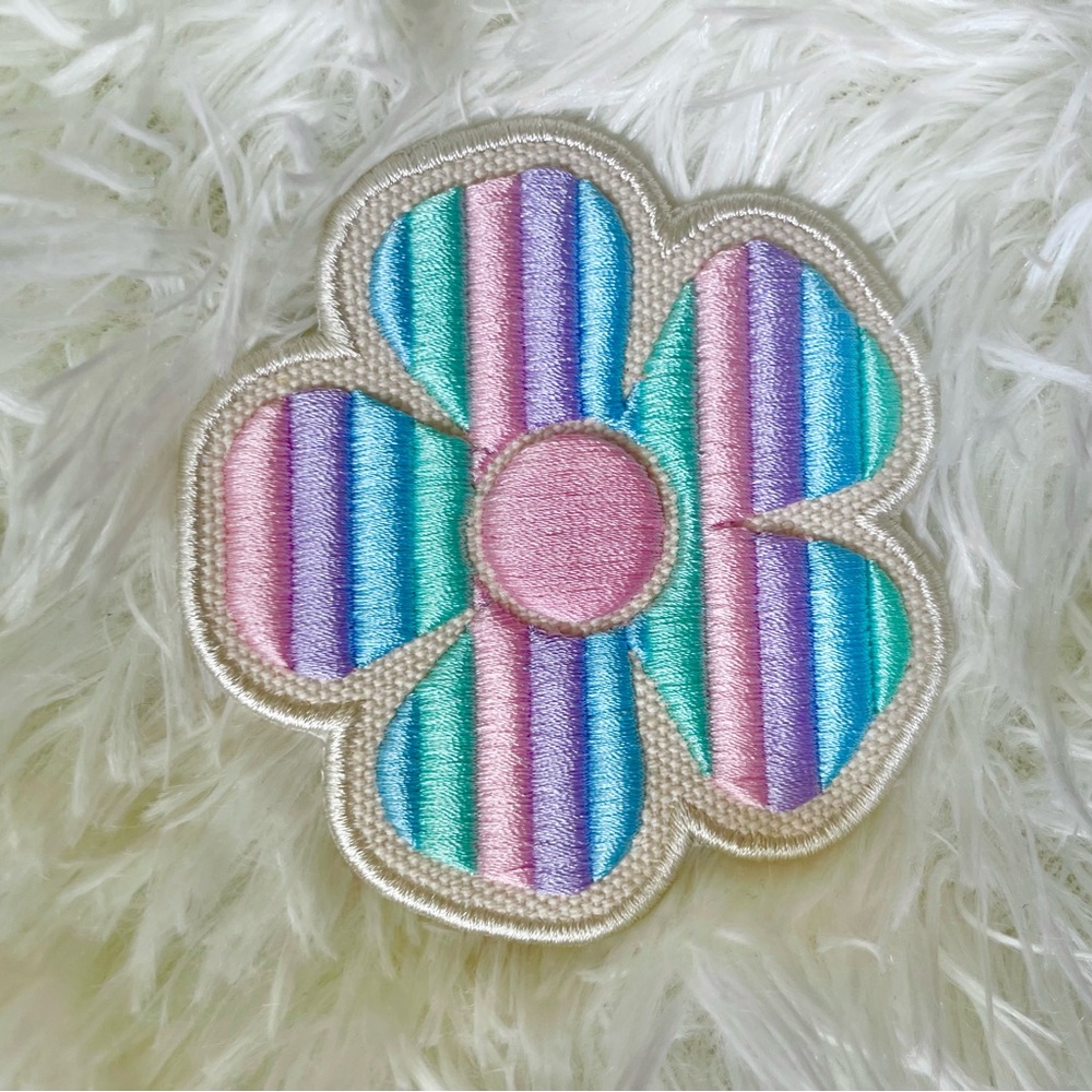 Stoney clover pastel rolled flower patch